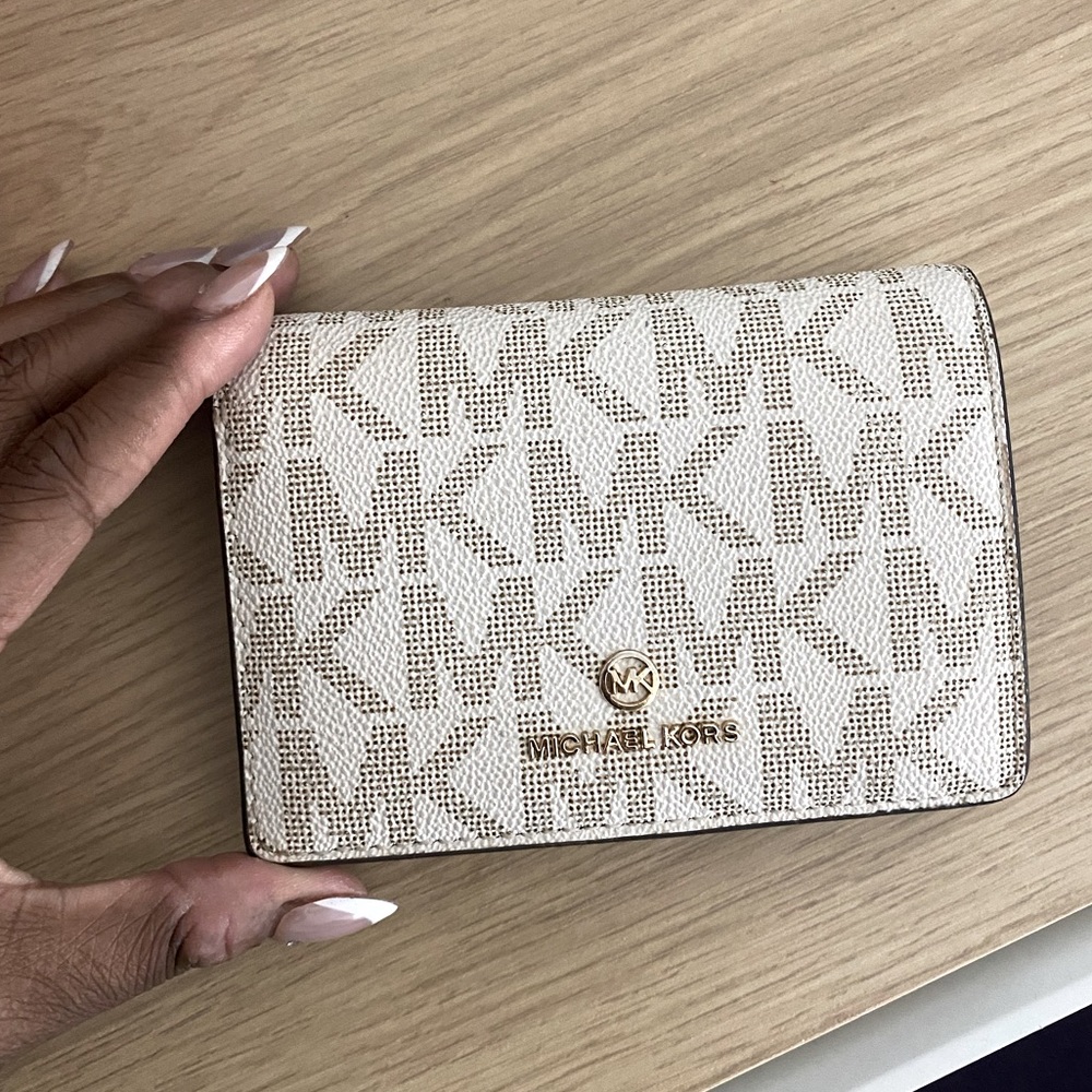 Michael Kors Signature Wallet